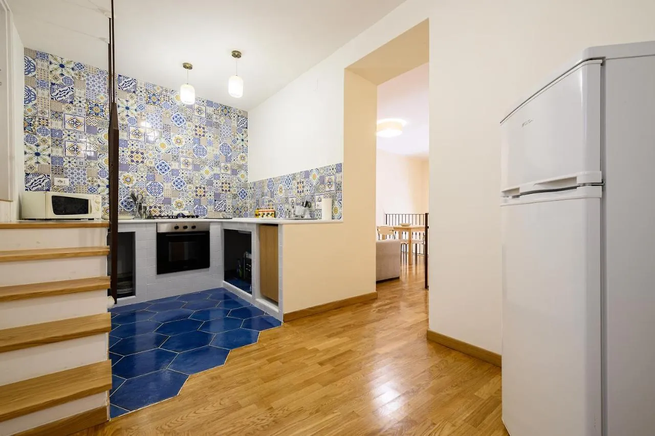Piazza Portanova Apartments Naples