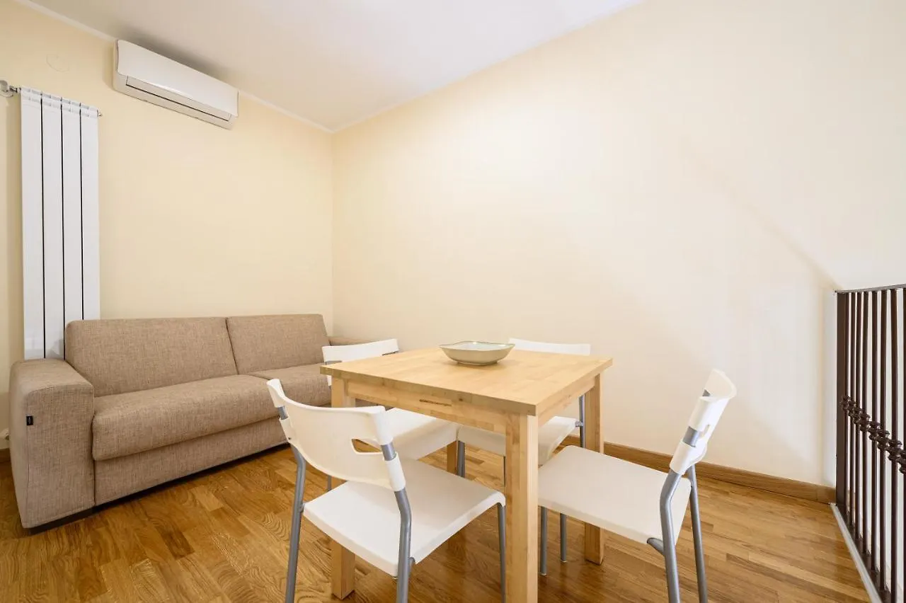 Piazza Portanova Apartments Naples