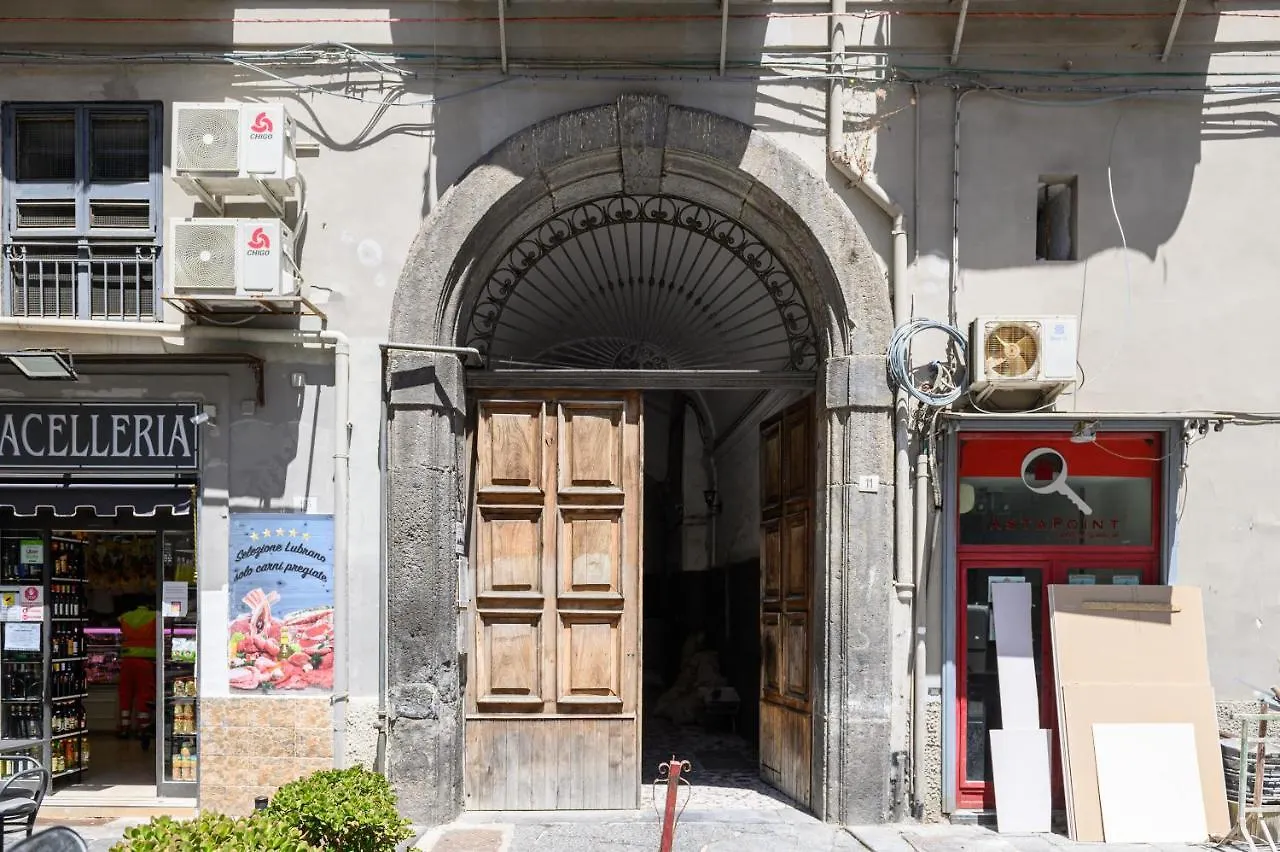 Piazza Portanova Apartments Naples