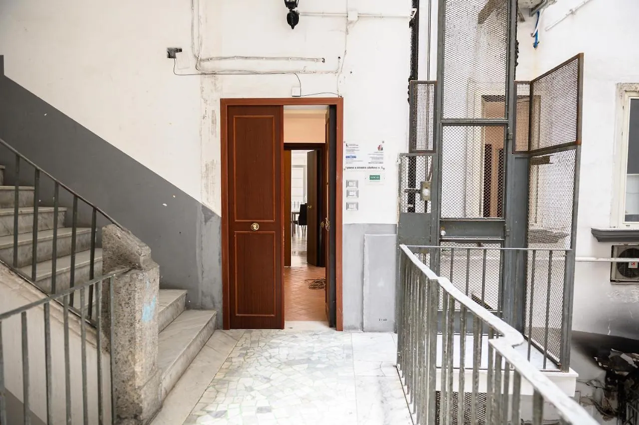 Piazza Portanova Apartments Naples