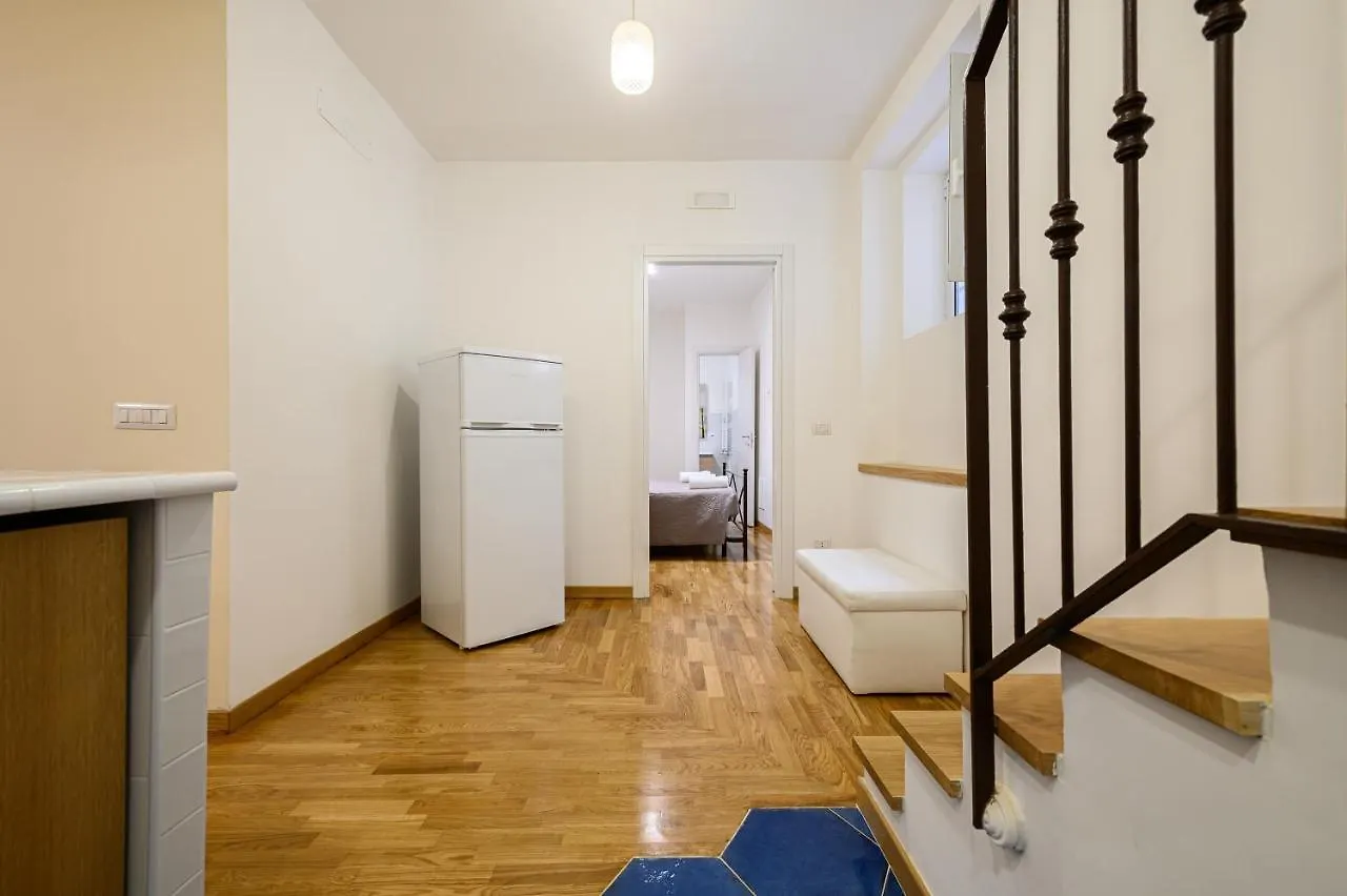 Piazza Portanova Apartments Naples