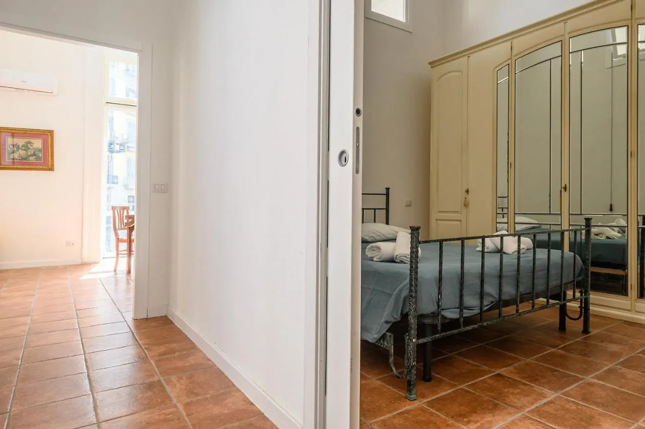 Piazza Portanova Apartments Naples