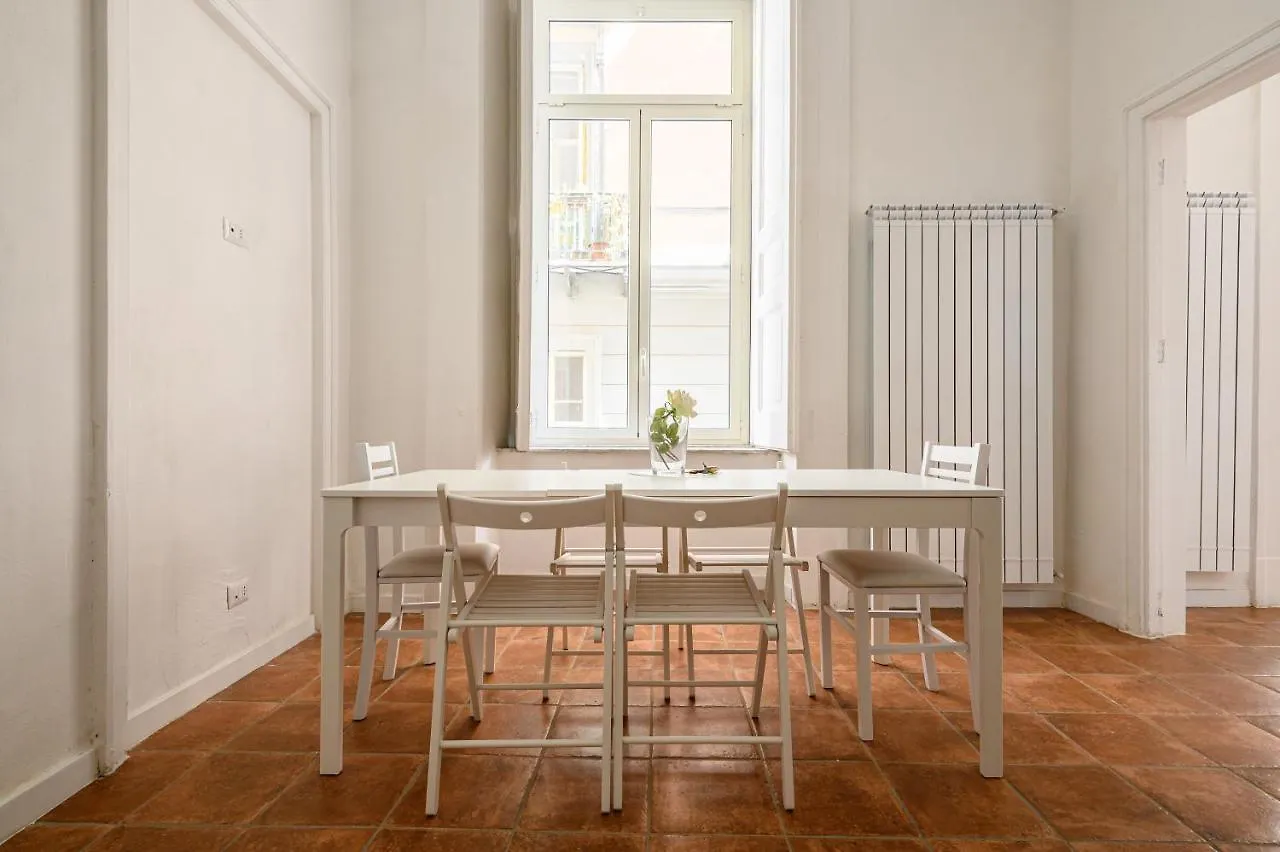 Piazza Portanova Apartments Naples